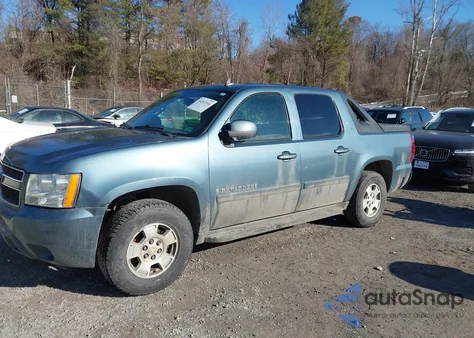 2008 Chevrolet Avalanche 1500 Lt z USA, uszkodzony, nr VIN 3GNEC120X8G254992